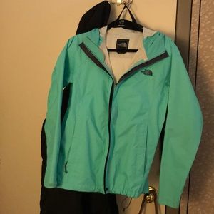 North Face Rain Jacket/Wind breaker
